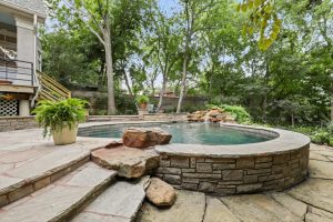 Pool-with-flagstone